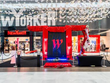 Eventdeco_Westfield Černy Most_instalace_valentyn