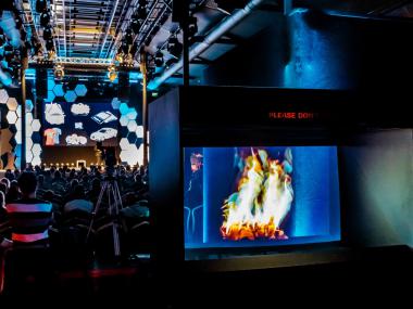 Event Deco | Vytvoření scény na konference OMG Future